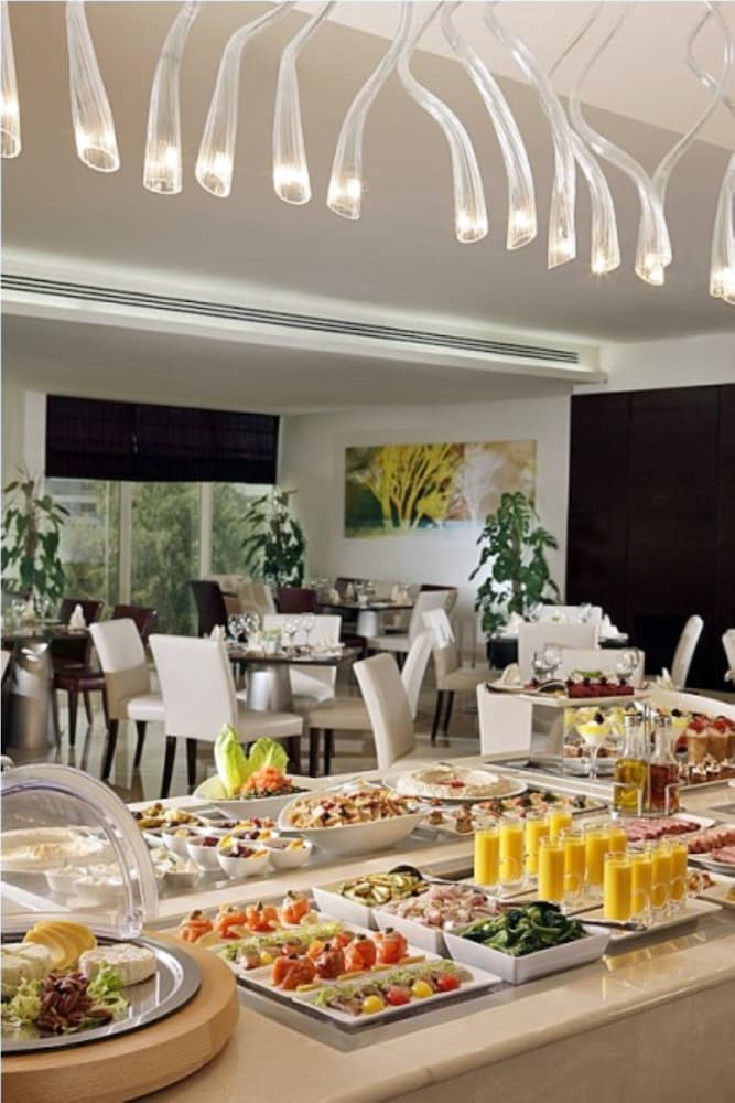 Safir Hotel Doha 12/33