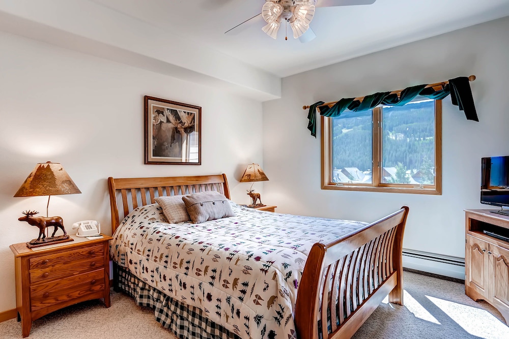 Gateway Mountain Lodge 13/75