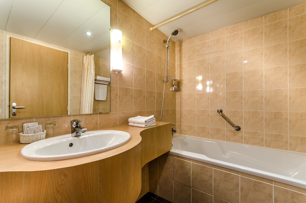 Hotel Eliseo 50/50