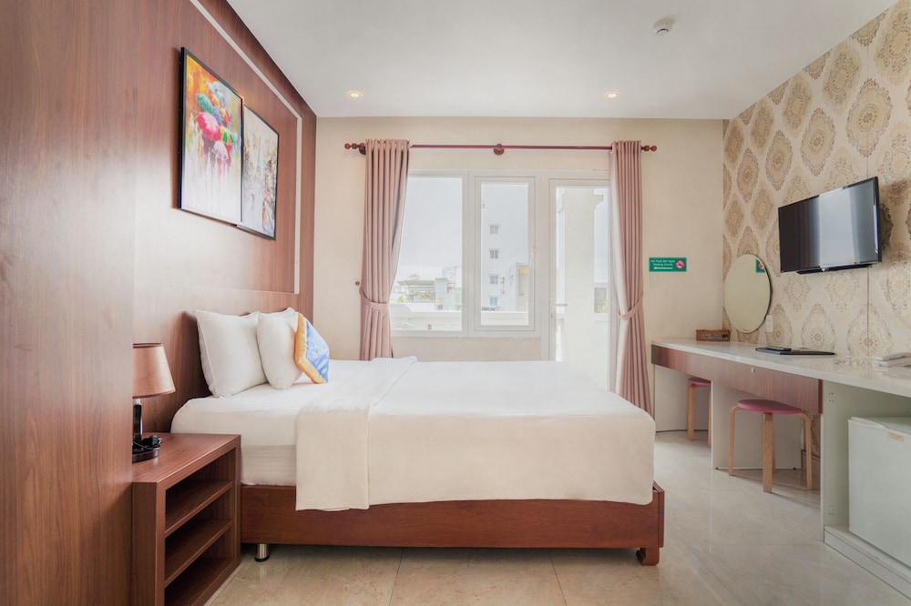 C'Lavie Hotel - Saigon Airport Hotel 24/50