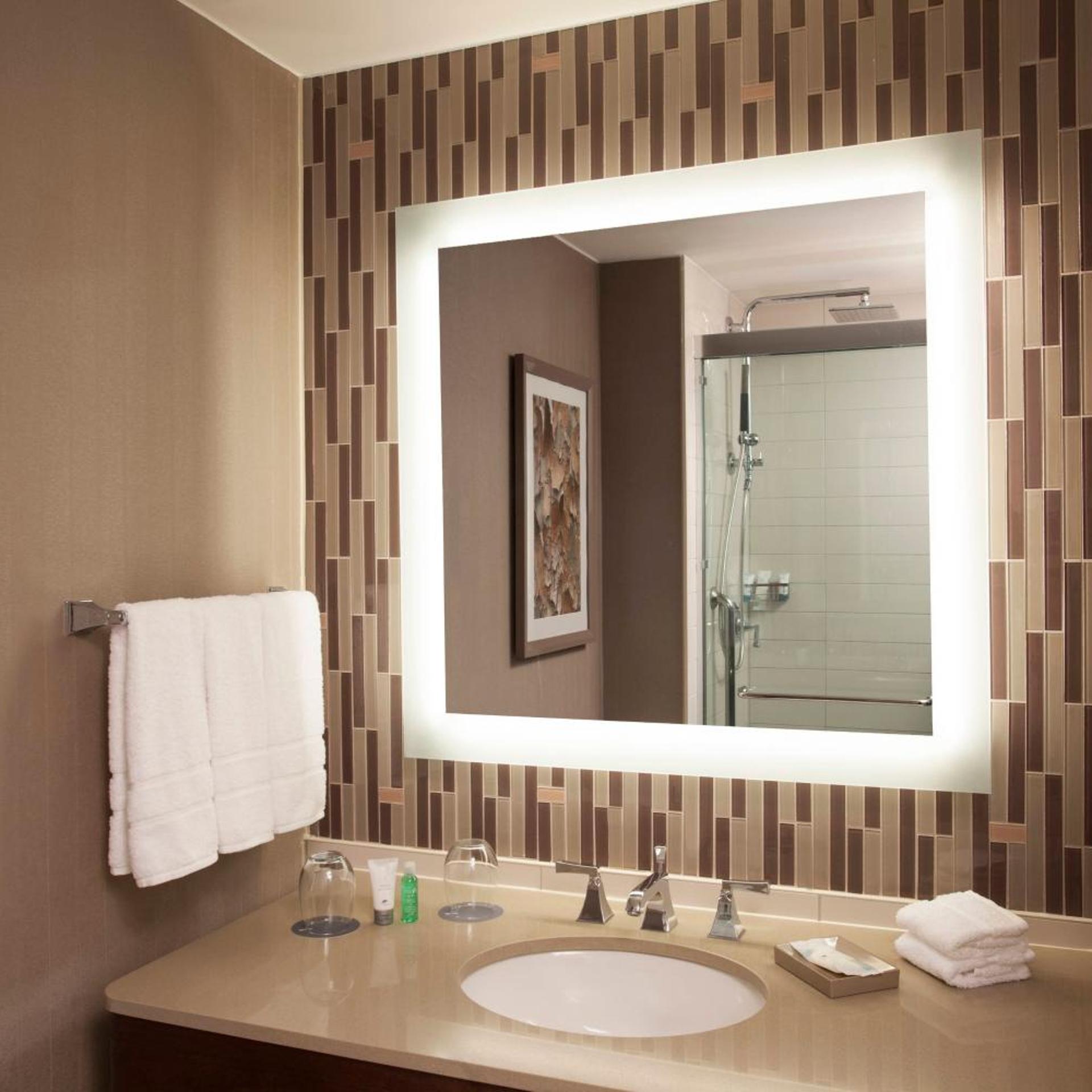 غرفة بسرير كينج لذوي الإعاقة، The Westin Peachtree Plaza Atlanta 12/14