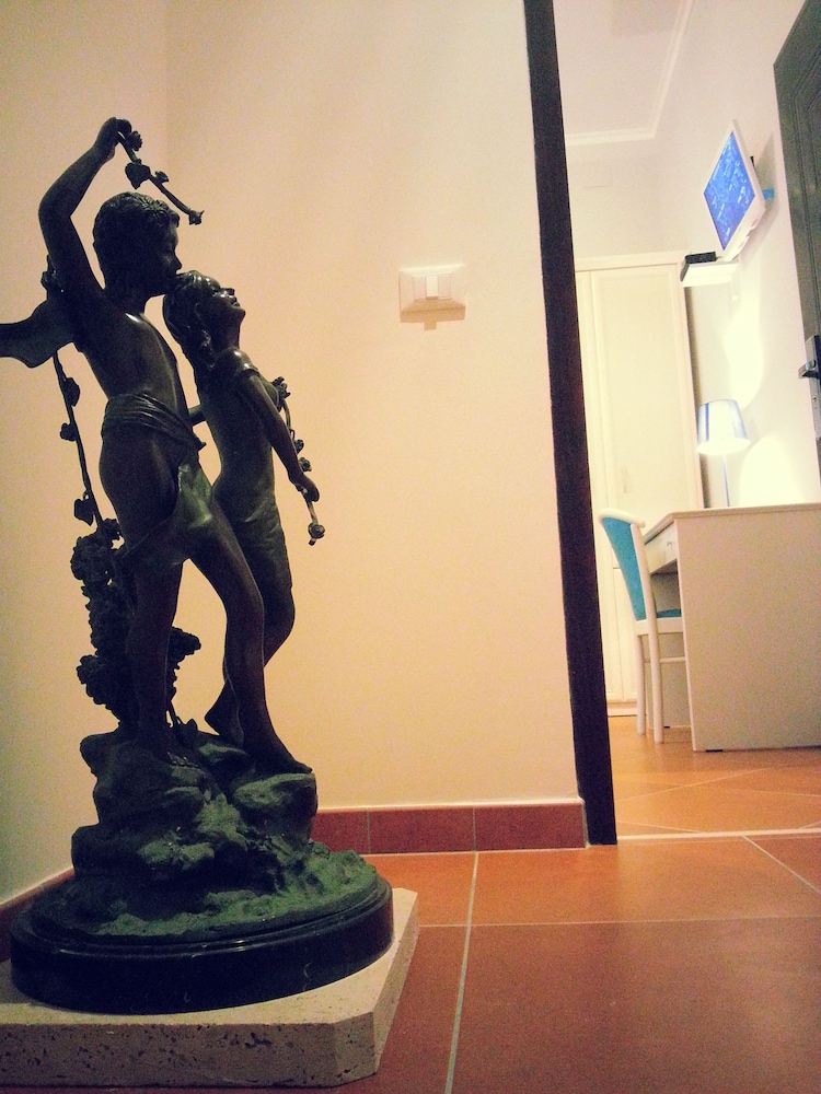 Ottaviano Guest House 24/33