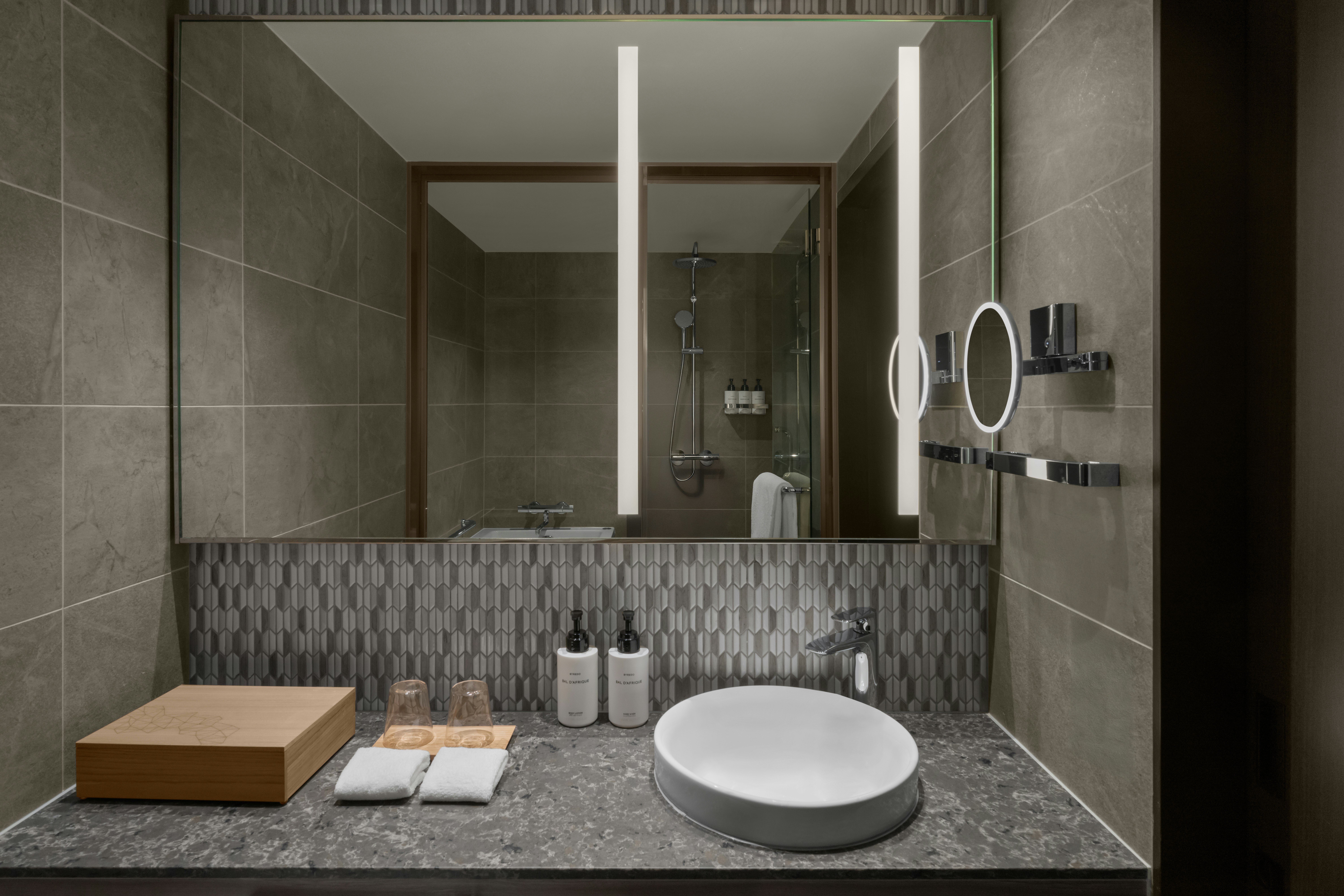 Classic, King Bed, Bath and Shower، Ana Intercontinental Tokyo 2/2
