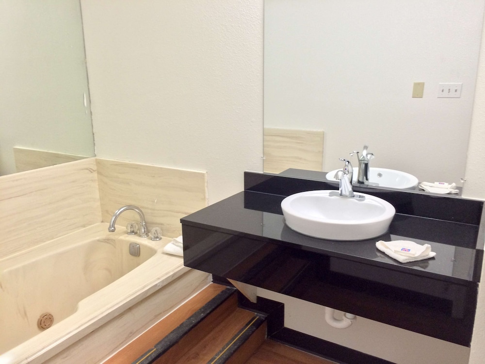 Motel6 Longview Tx North 30/47