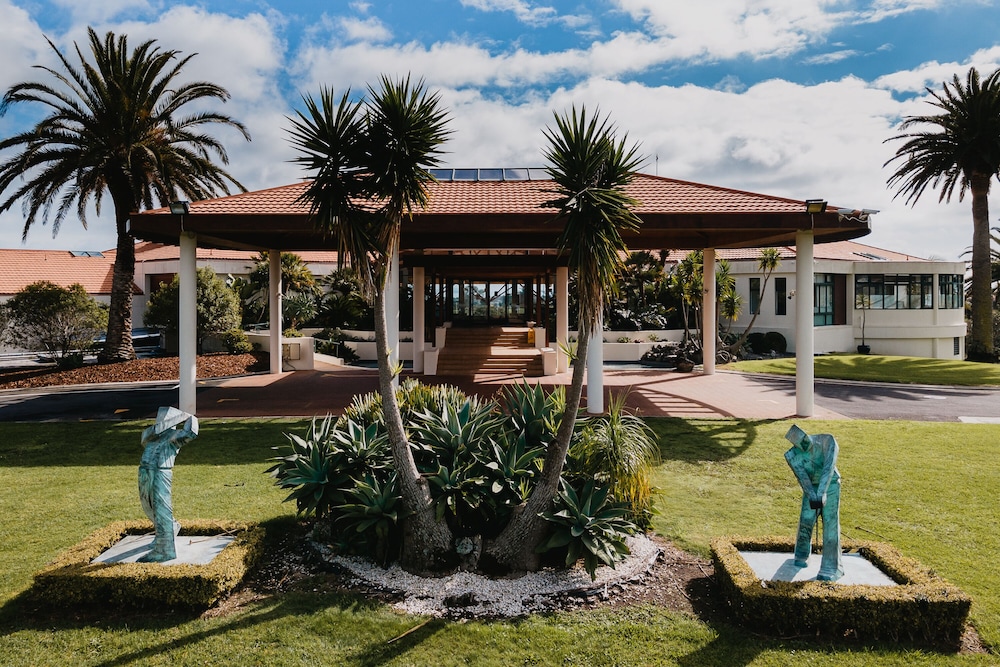 Rydges Formosa Auckland Golf Resort 57/65