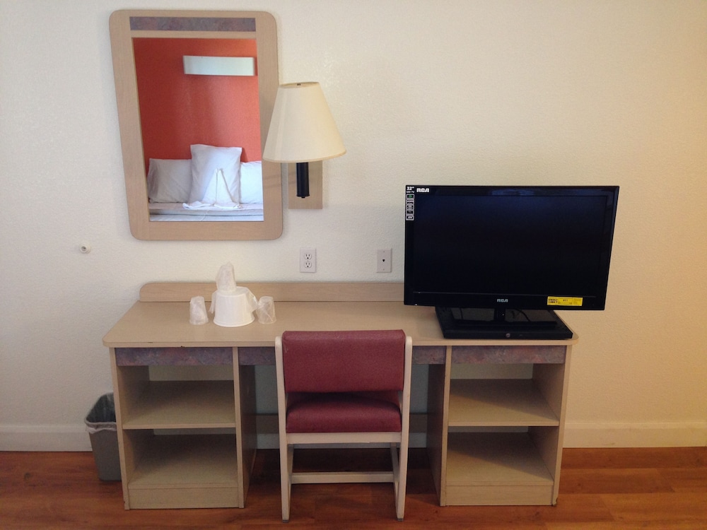 Motel6 Saint George, UT - University/Historic Downtown 39/53
