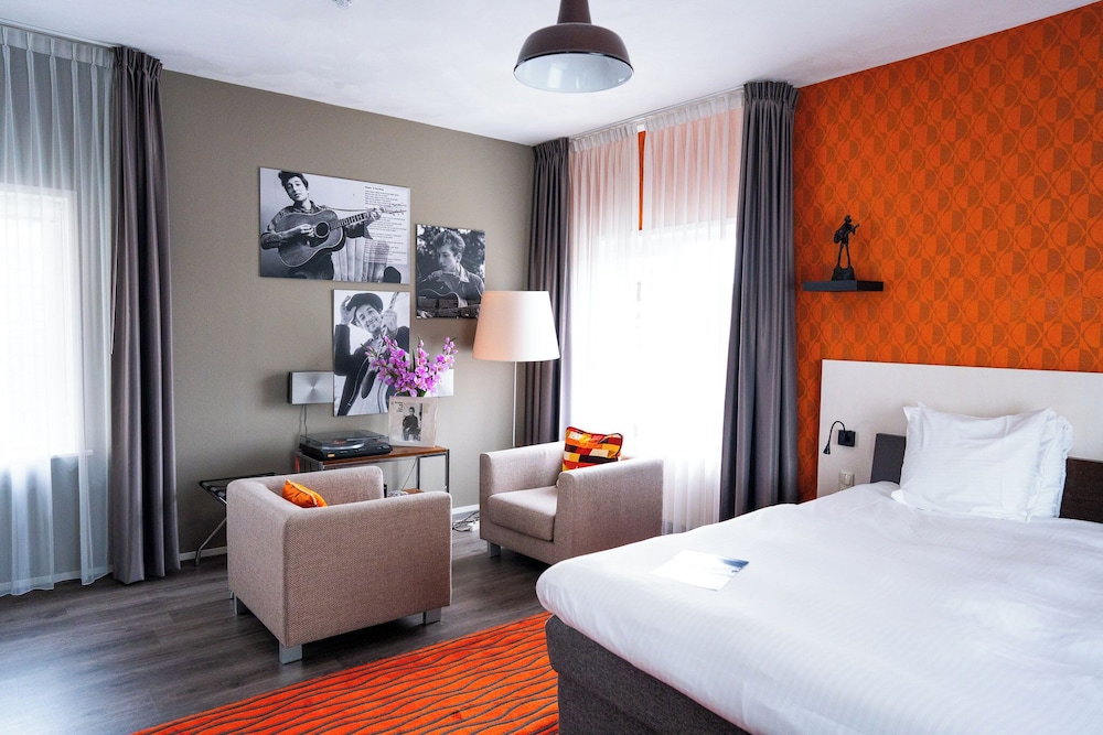 Hotel de Wereld 16/50