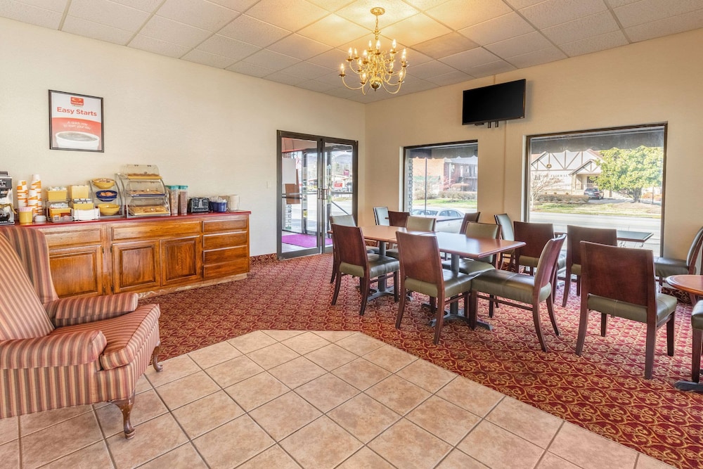 Econo Lodge Middlesboro, KY 26/31
