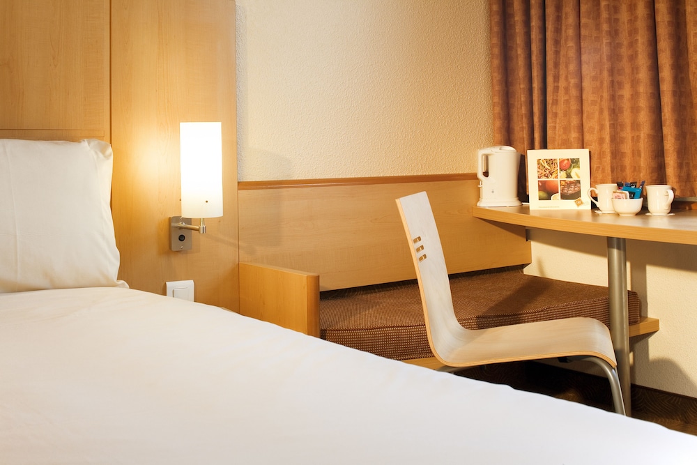 ibis Bristol Centre 24/50