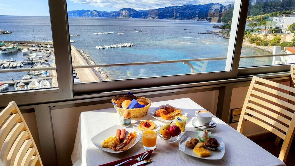 Hotel Bue Marino 32/50