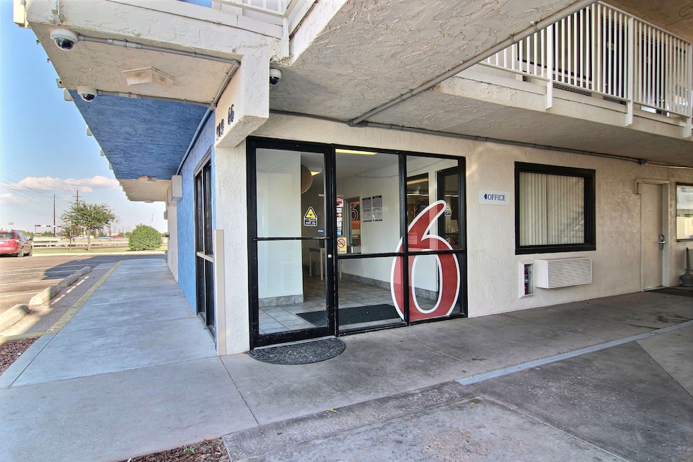 Motel6 Lubbock, TX 32/42