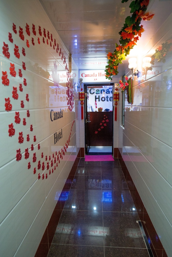 Canada Hotel 10/50