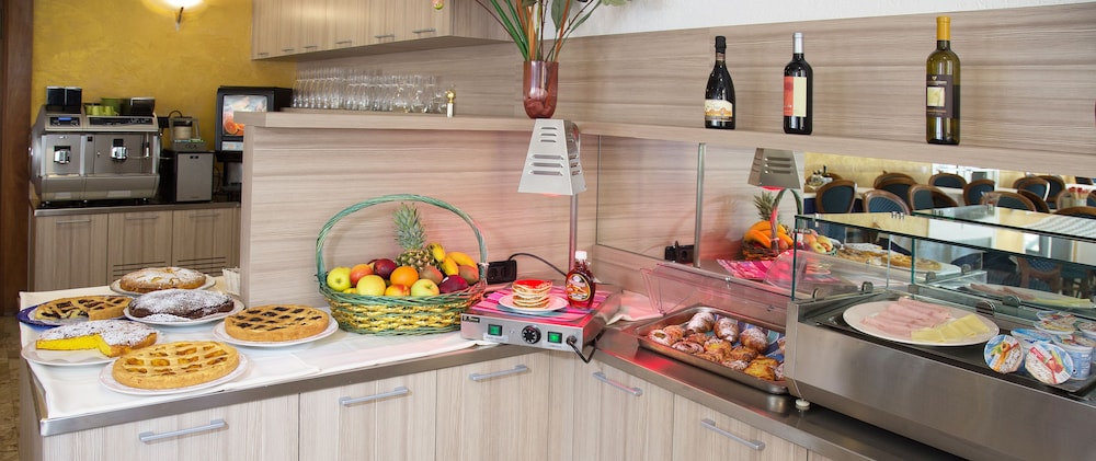 Hotel Piccinelli 52/63