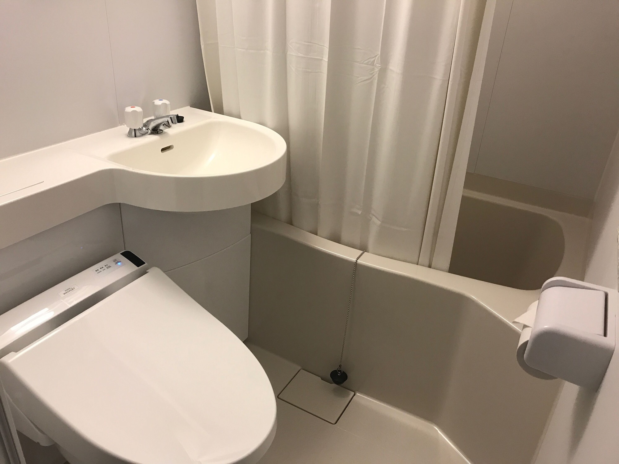 ROOM, TWIN BEDS, PRIVATE BATHROOM
