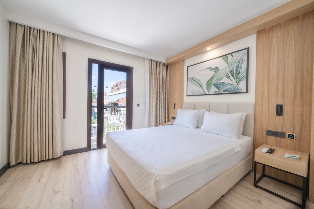 Sundia by Liberty Oludeniz 21/65