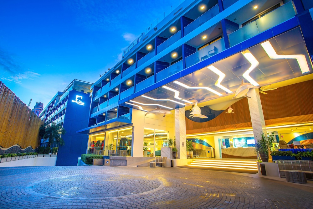 Hotel Clover Patong Phuket in PATONG BEACH
