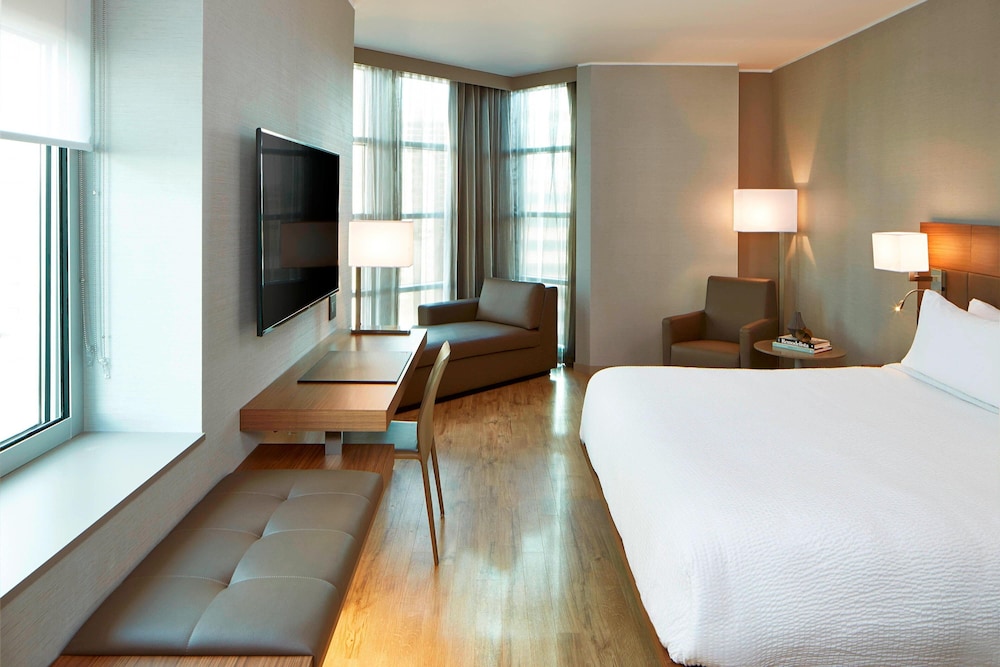 Room at Ac Hotel Portland Downtown, PORTLAND - OR