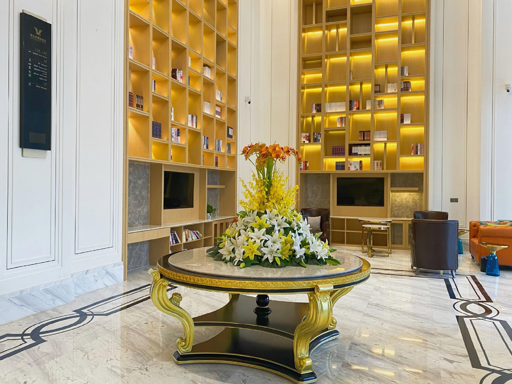 Vienna International Hotel (Chengdu Longquan Automobile City Aviation Academy Branch) 32/45
