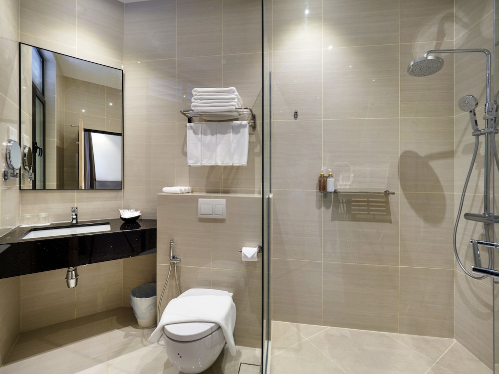 Magazine Vista Hotel managed by The Ascott Limited 20/20