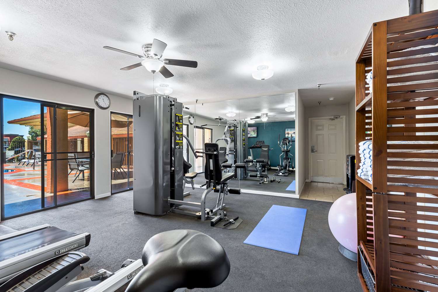 Best Western Plus Executive Inn & Suites 21/33