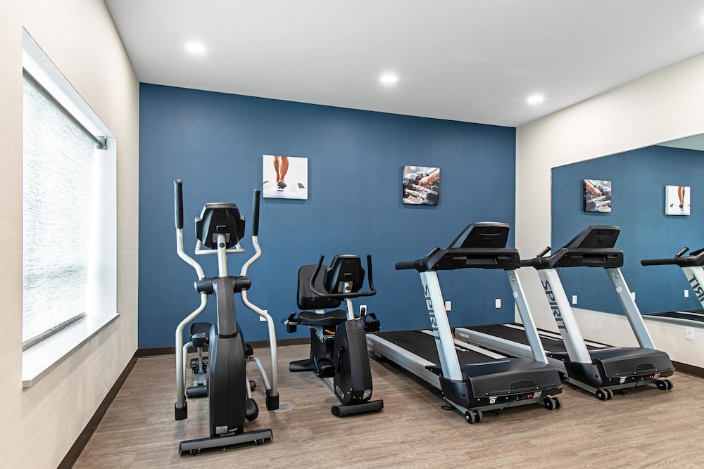 Comfort Suites Grove City Columbus South 20/36