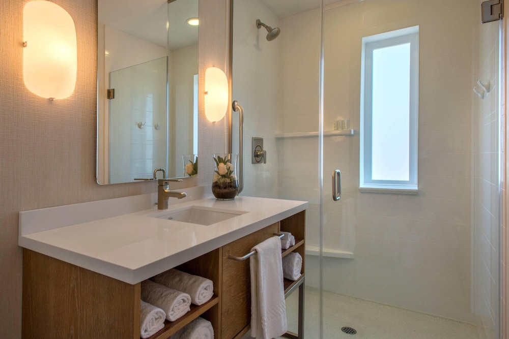 Springhill Suites San Diego Oceanside Downtown 20/61