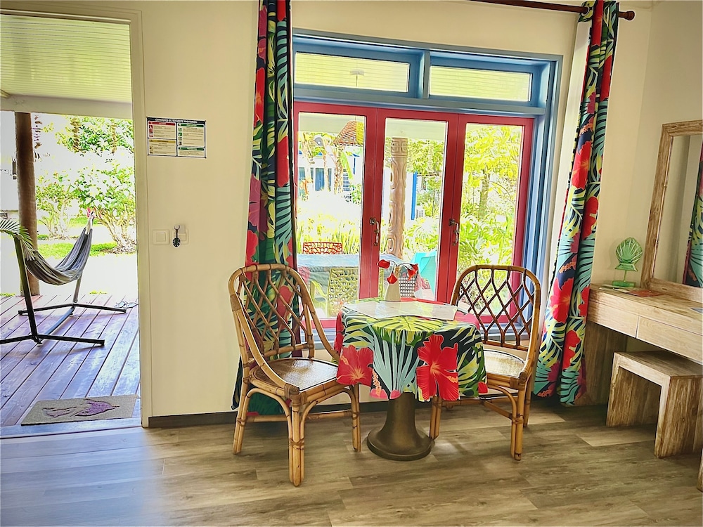 Linareva Moorea Beach Resort 29/50