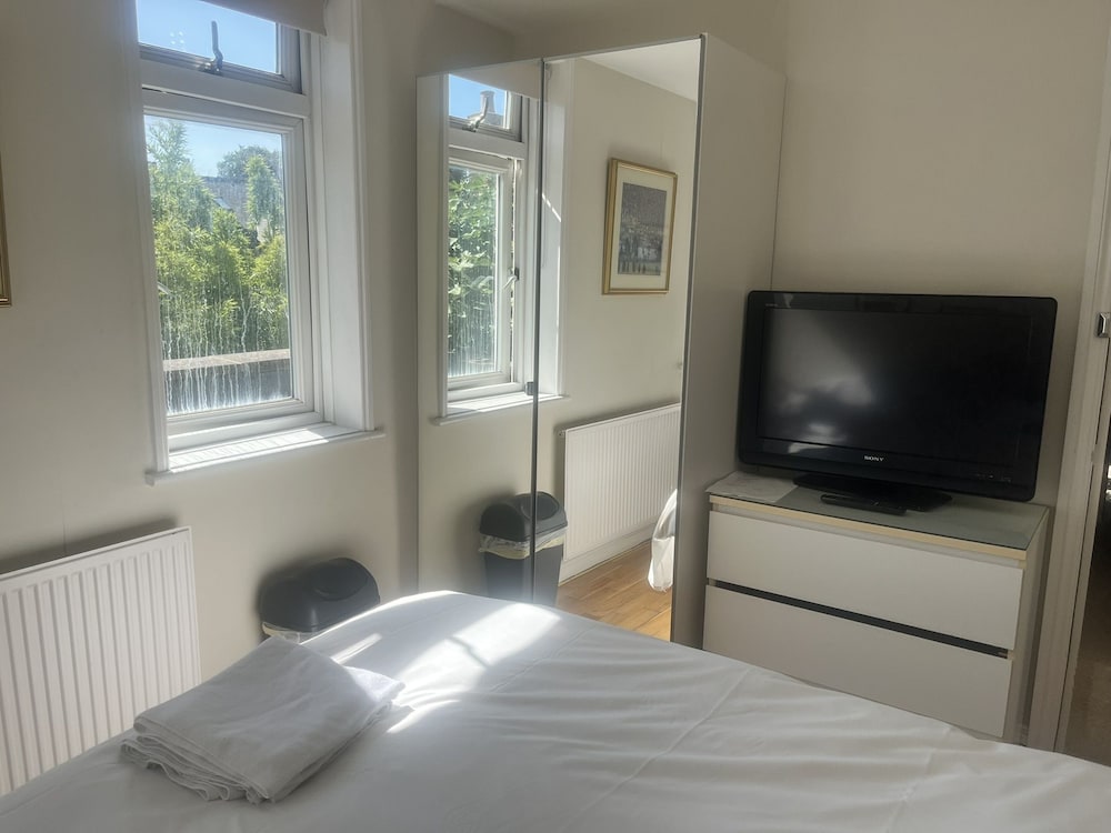 Kew Rooms 15/49