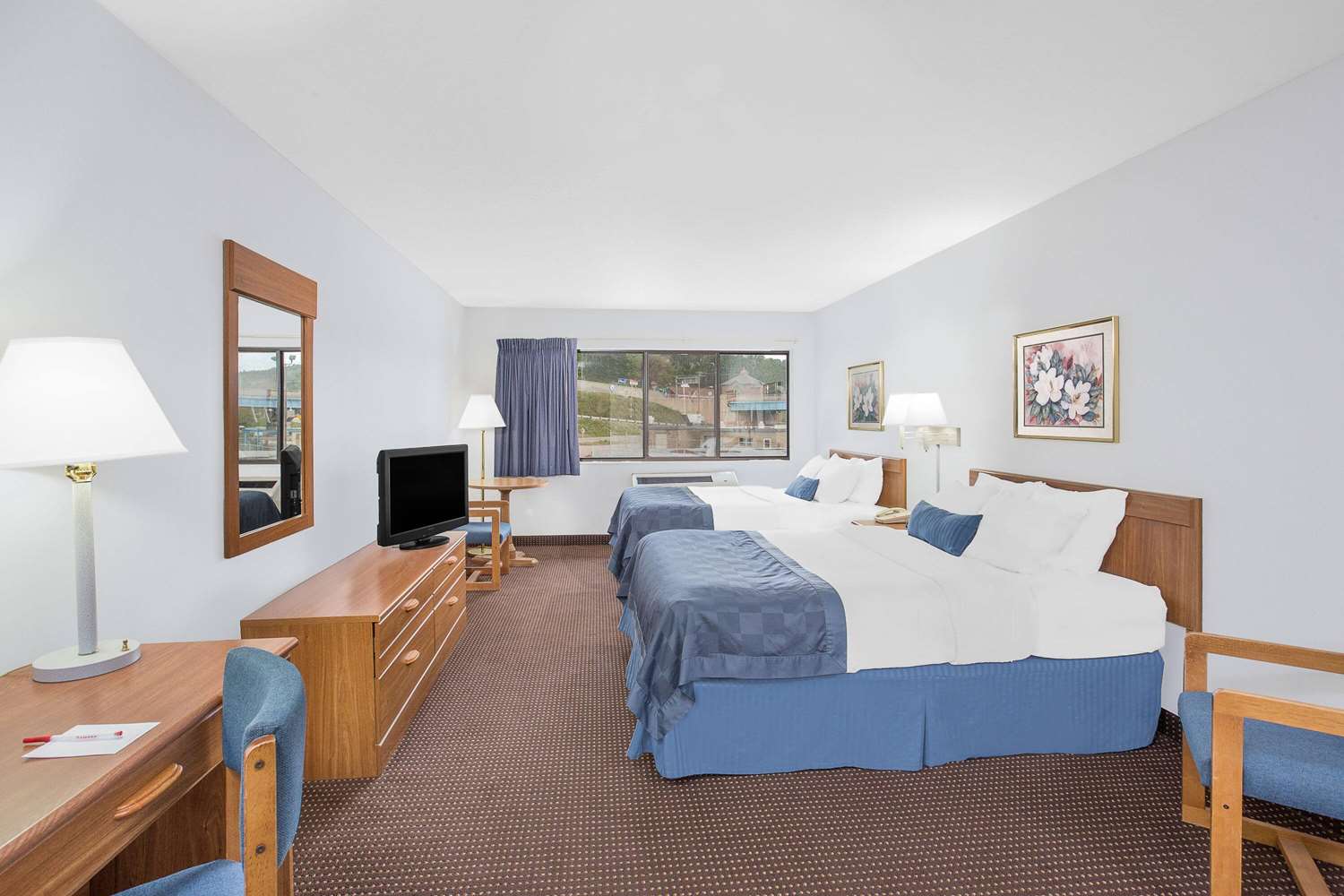 Ramada By Wyndham Hancock Waterfront 5/17