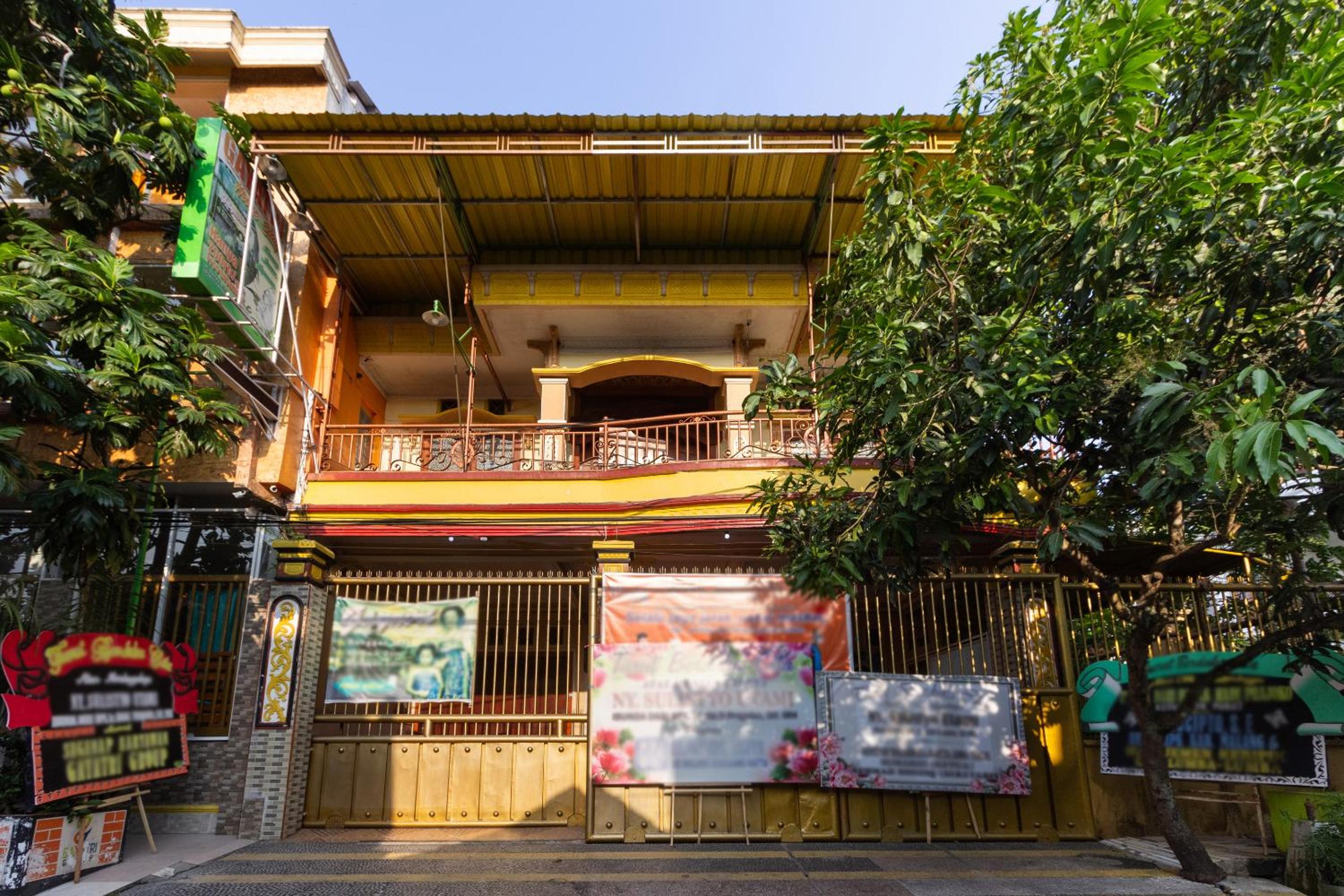 OYO 3727 Homestay Gayatri Sawojajar 2/57