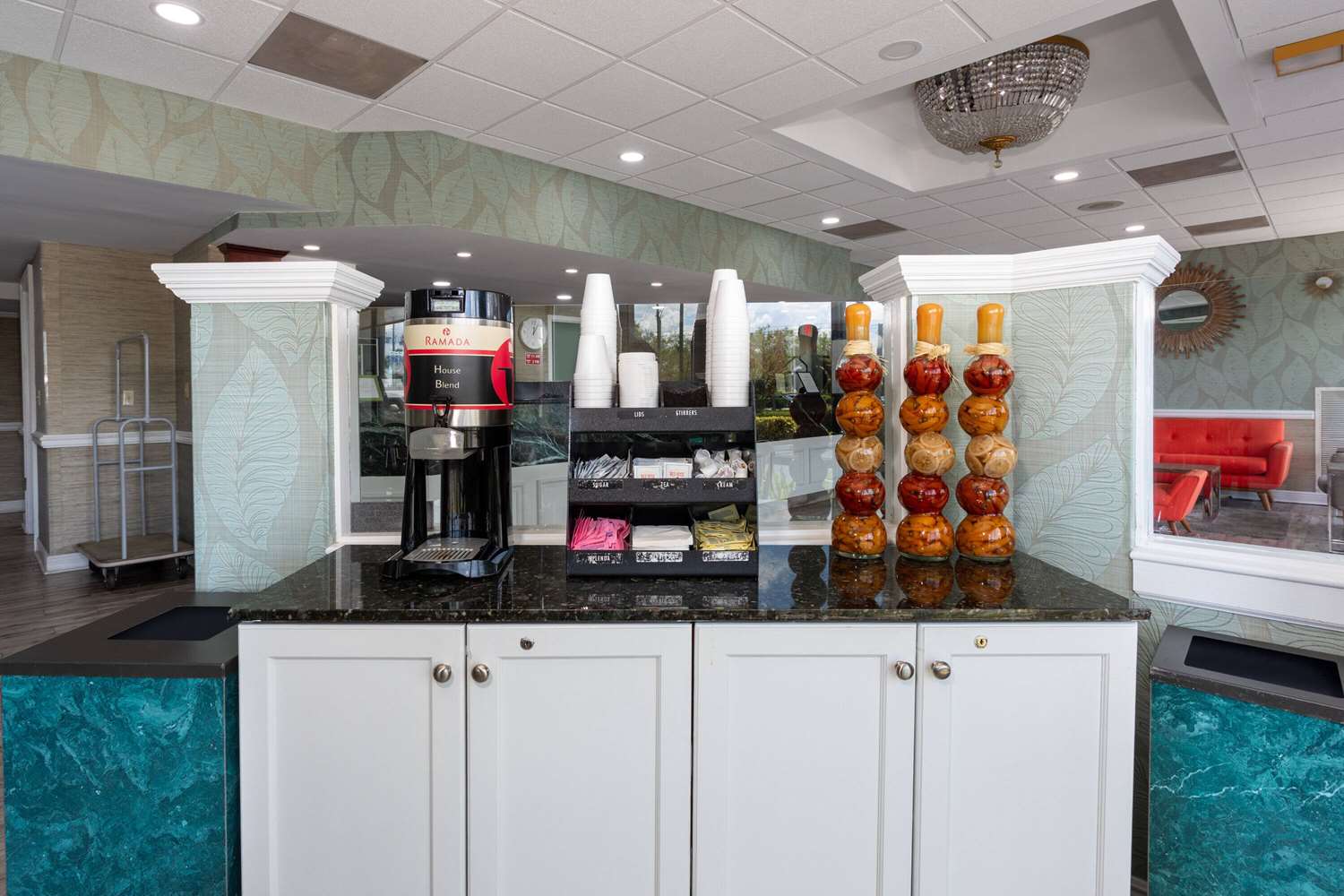 Ramada by Wyndham Altamonte Springs Near I-4 7/39