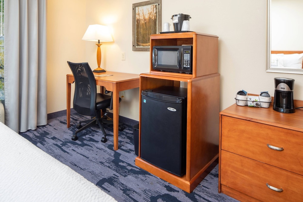 Fairfield Inn & Suites South Boston 30/68