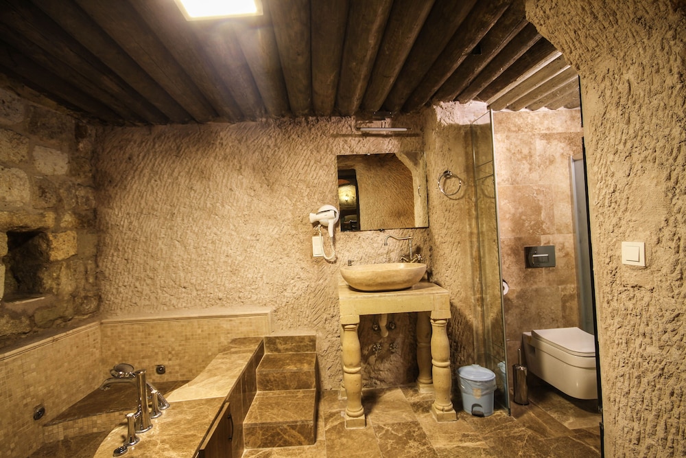 Heaven Cave House 34/64