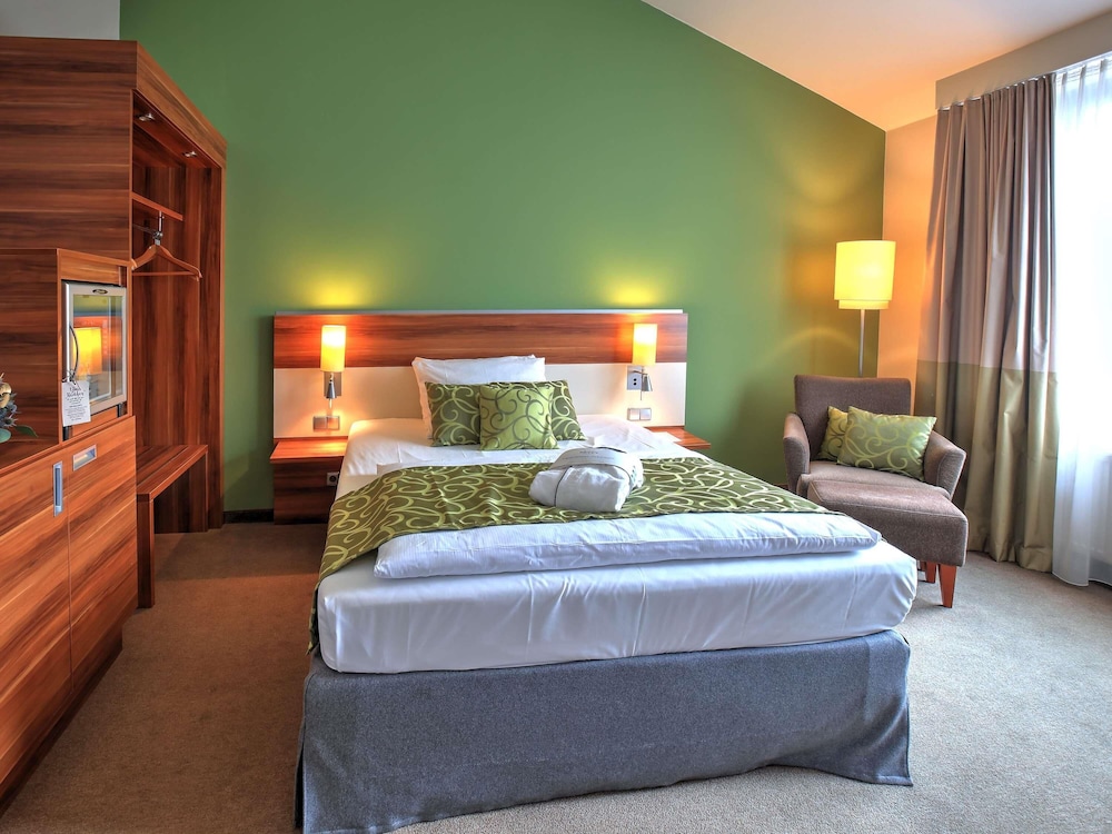 Mercure Tagungs & Landhotel Krefeld 25/70