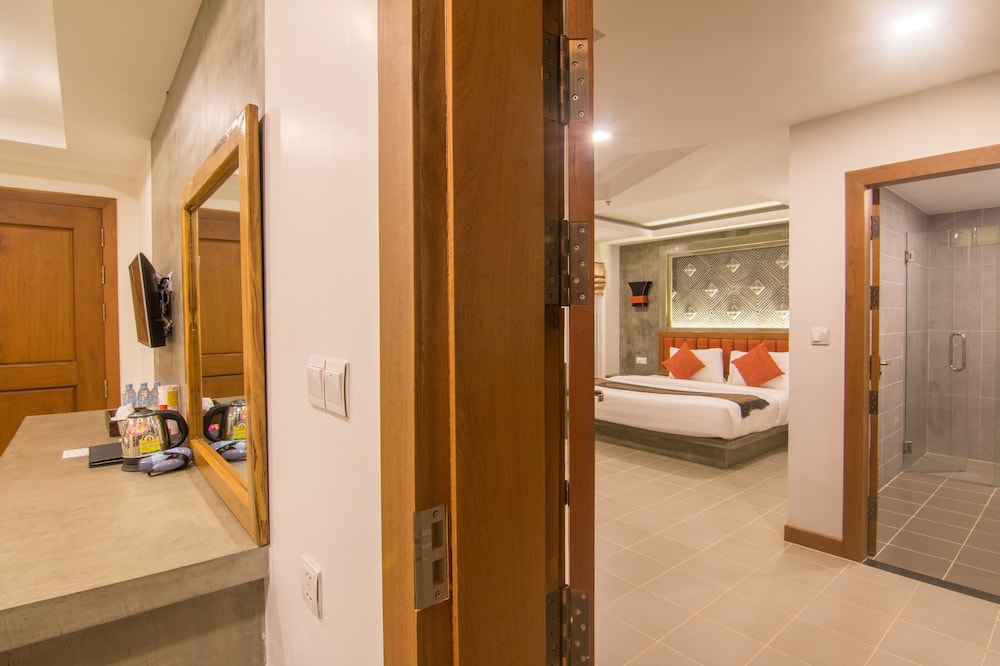 Chhaylong Angkor Boutique Hotel 40/41