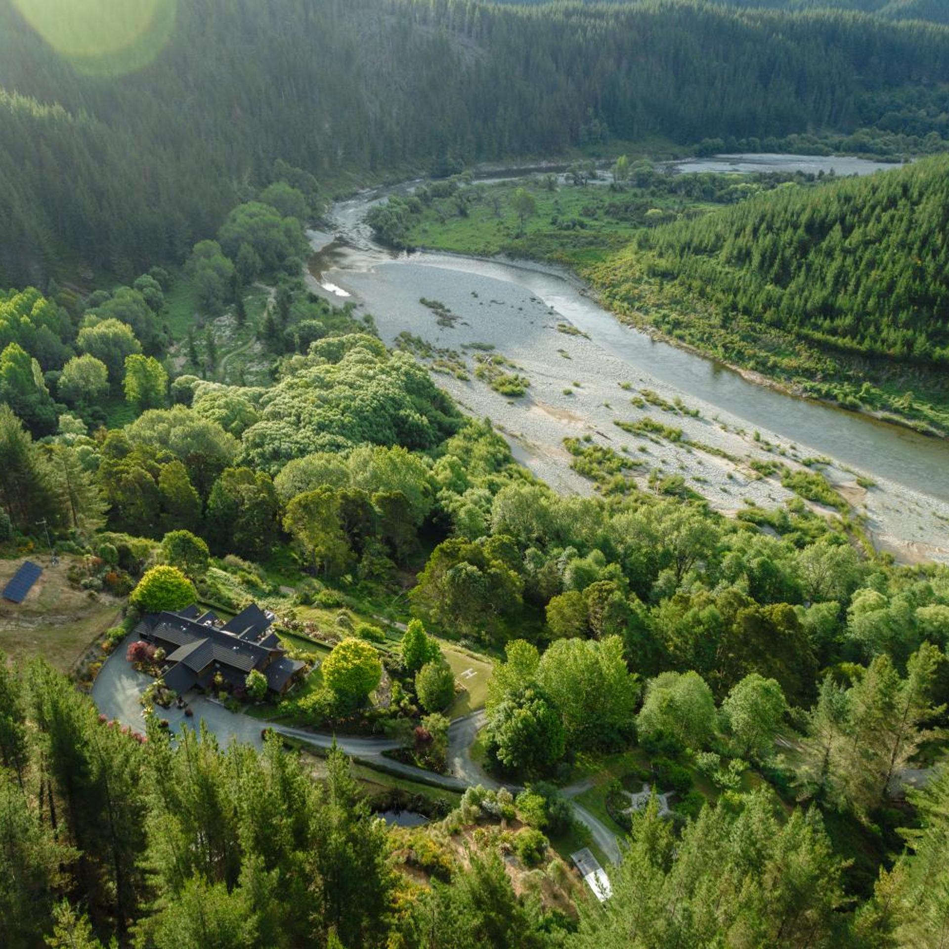 STONEFLY LODGE 13/20