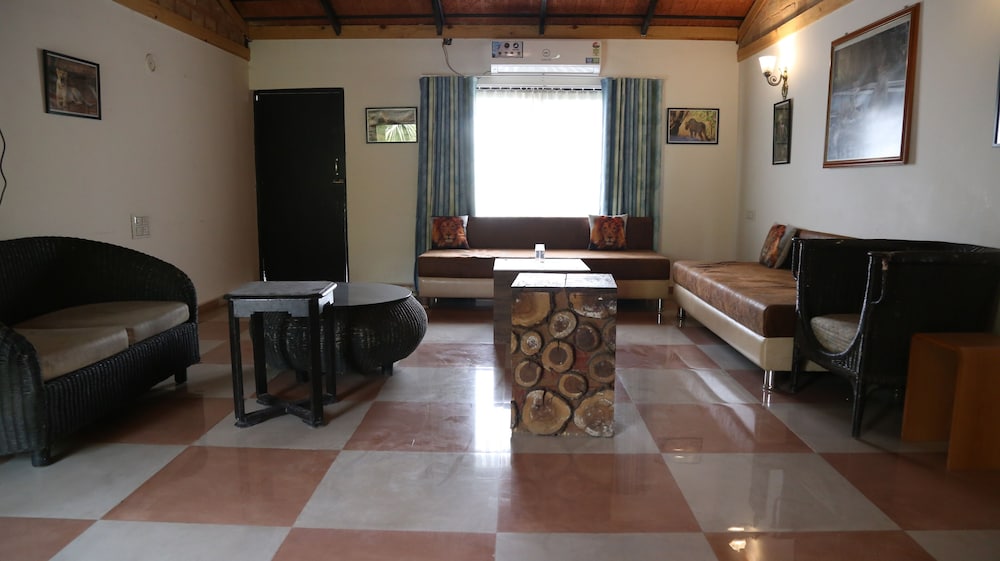Gir Lion's Paw Resort 18/35