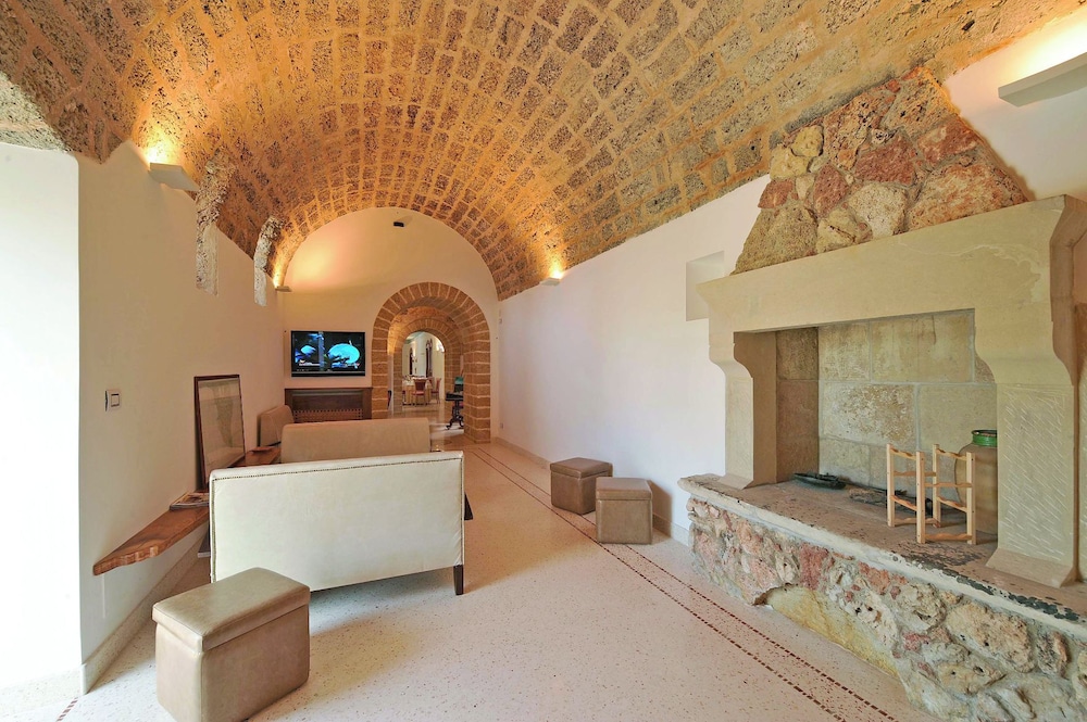 Masseria Pizzofalcone 43/68