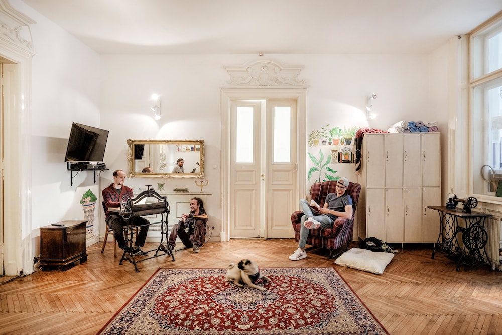 Baroque Hostel Budapest 54/76