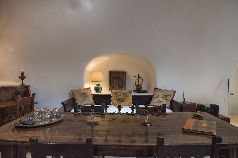 Heliophos Boutique Hotel 44/50