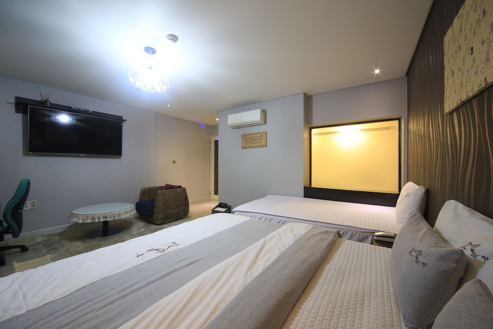 Busan H-Avenue Hotel Seomyeon Station 19/58