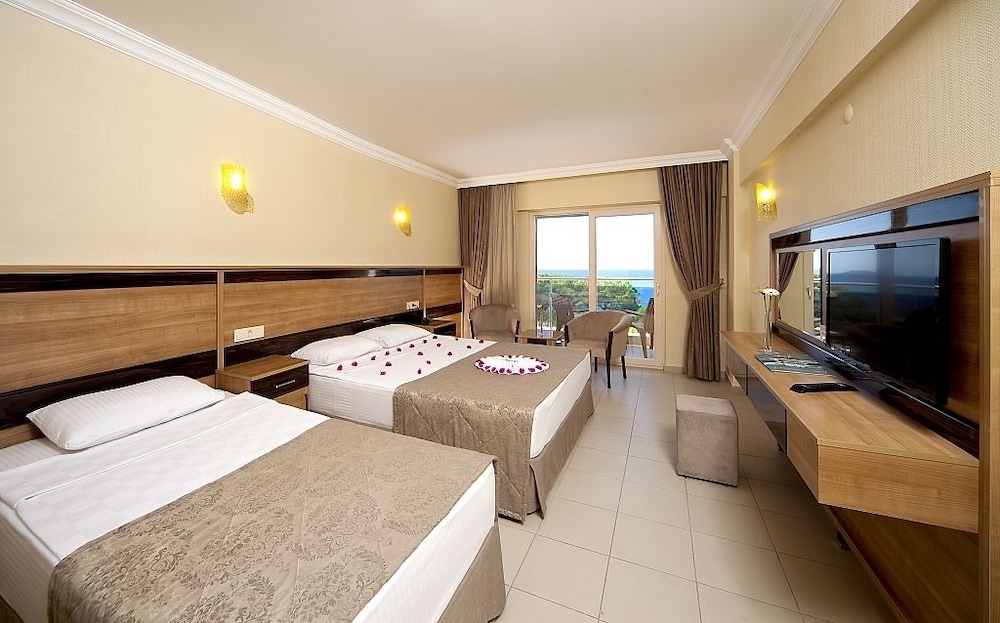Grand Sahin s Gumuldur Resort 21/82