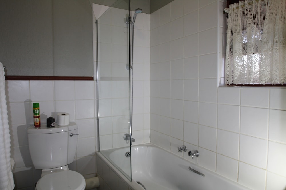 JoziStay Savannah Lodge Apartments - Honeydew 23/25