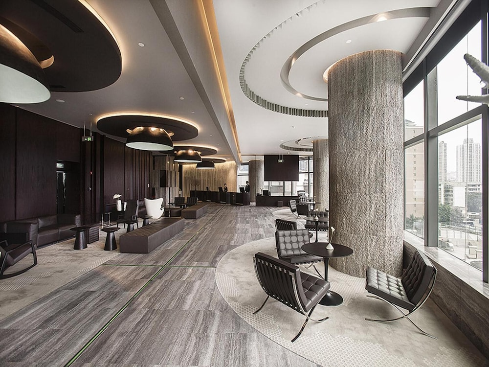 O Hotel 37/67