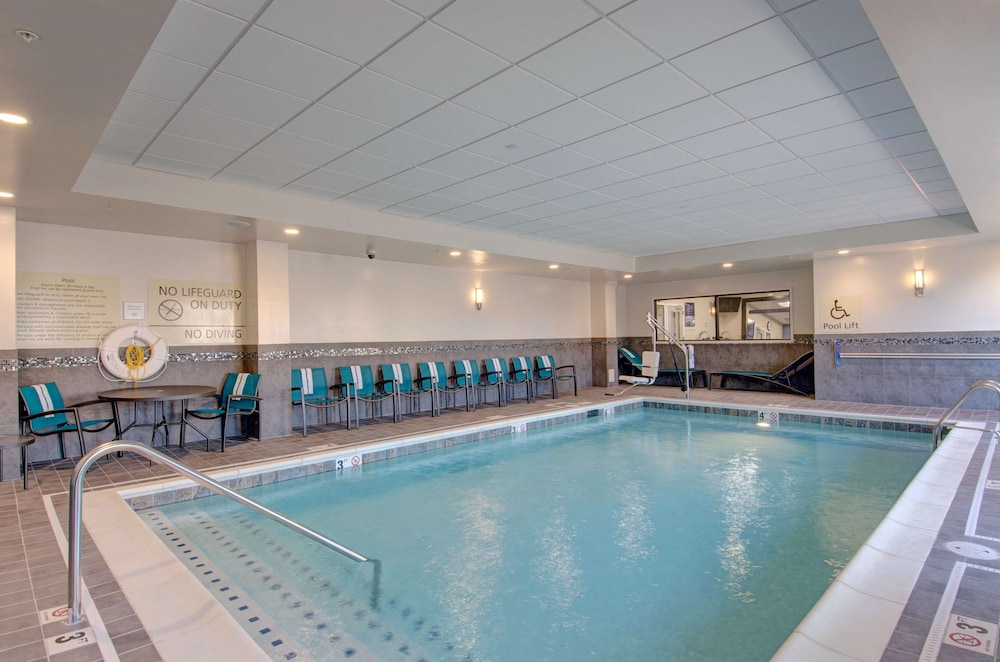 Hampton Inn And Suites Springfield Downtown 3/42