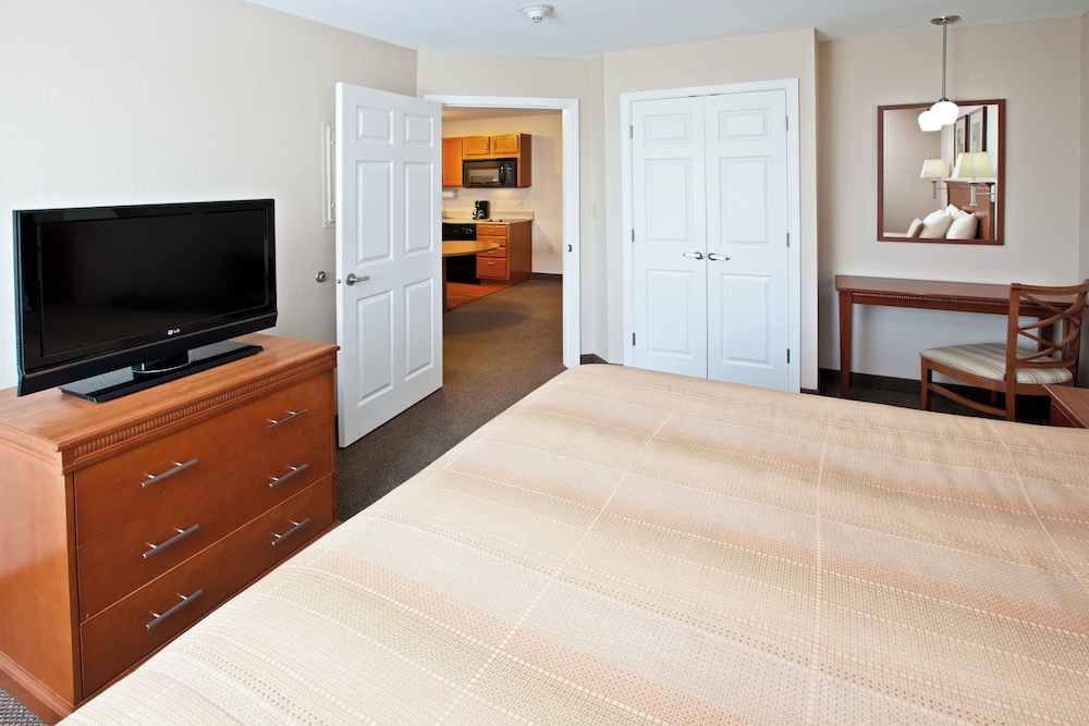 Candlewood Suites Louisville North 51/67