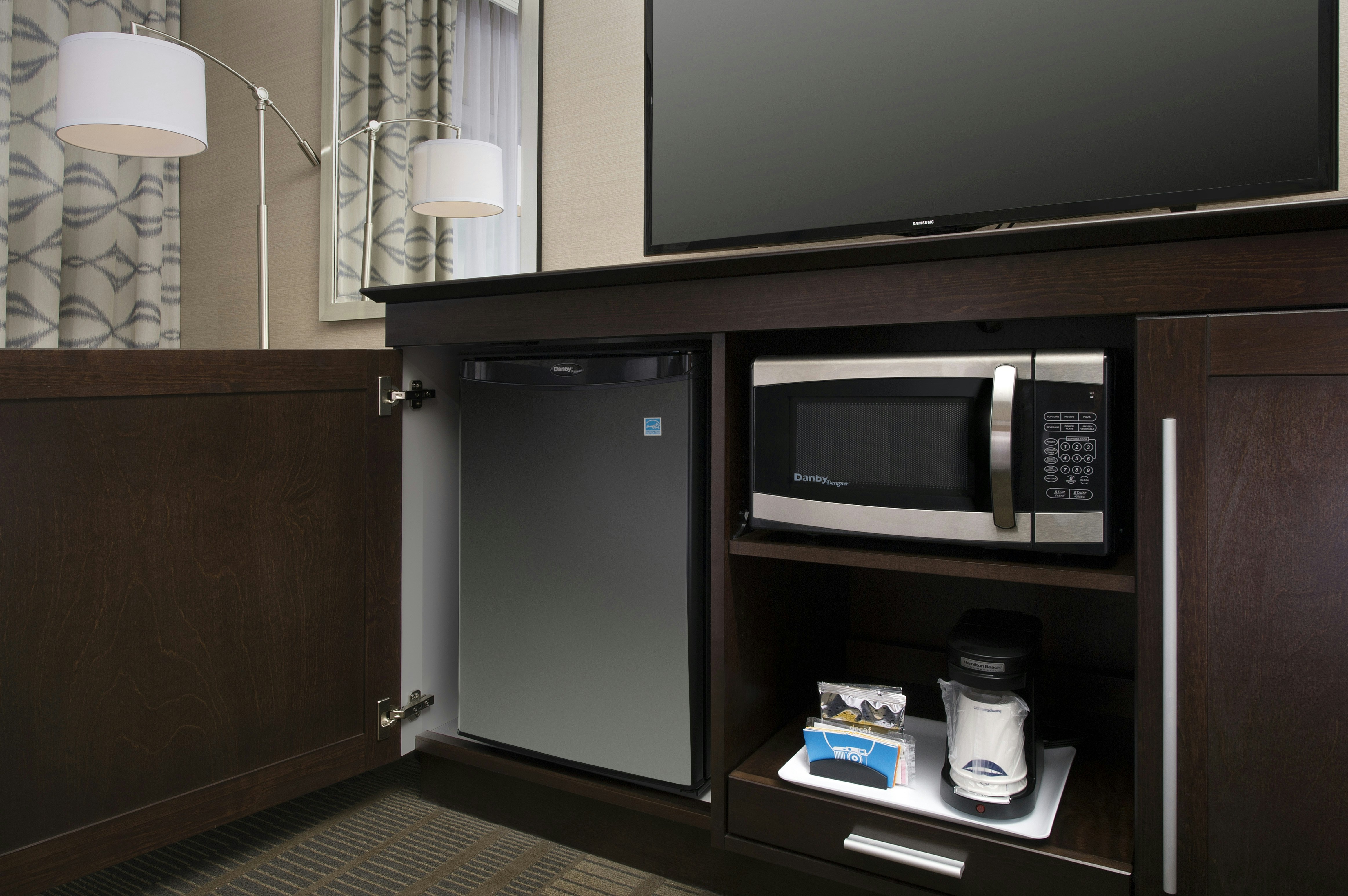 Room, 2 Queen Beds, Hampton Inn And Suites San Antonio Northwest Medical Center 3/3