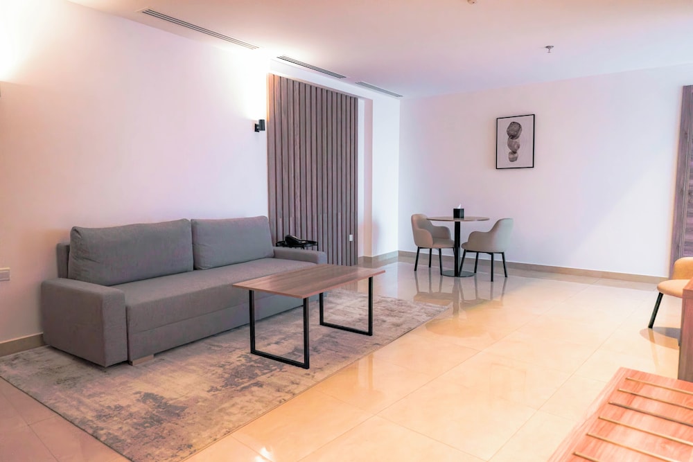 Pyramisa Hotel Apartments 47/67
