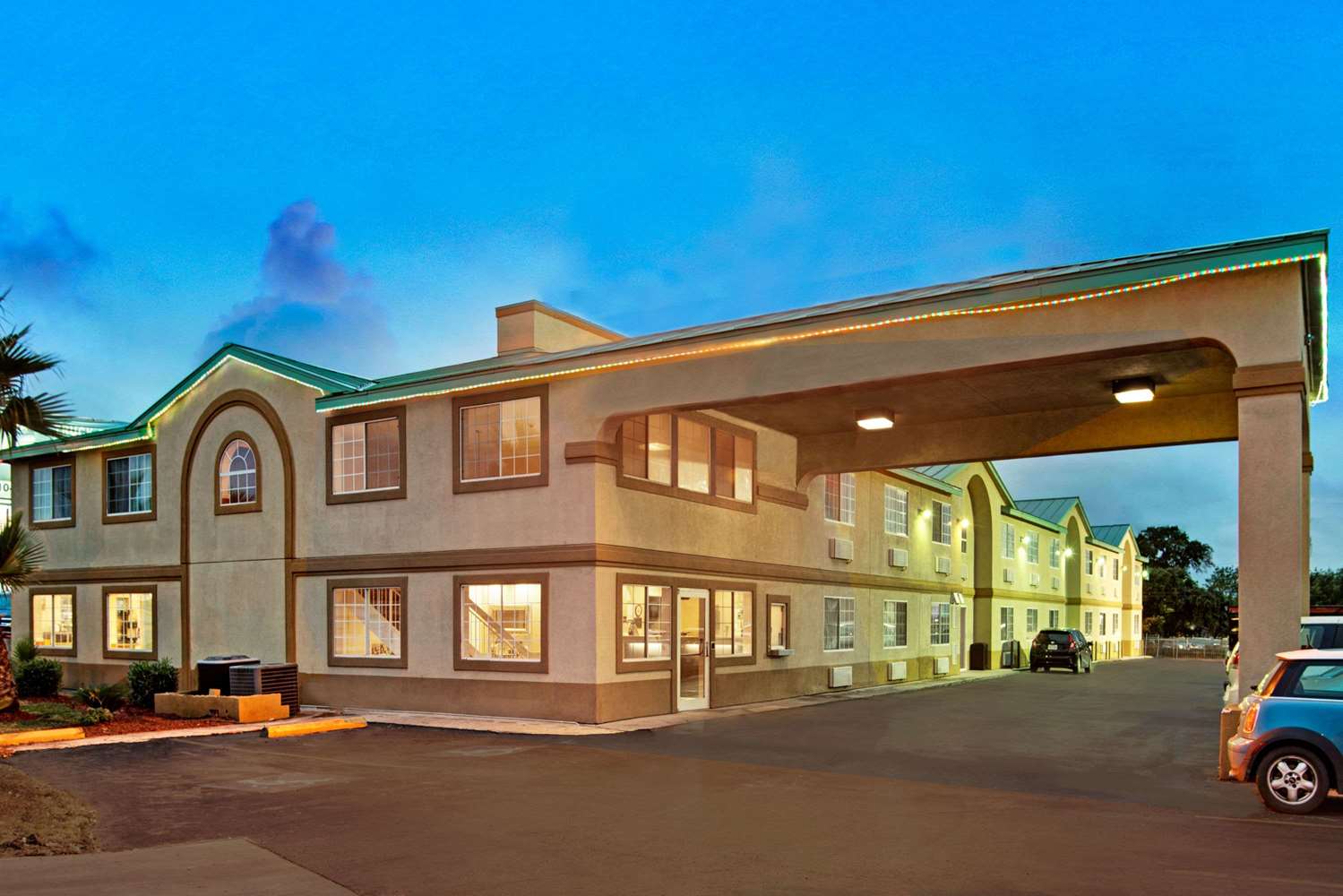 Days Inn by Wyndham San Antonio Airport 36/37