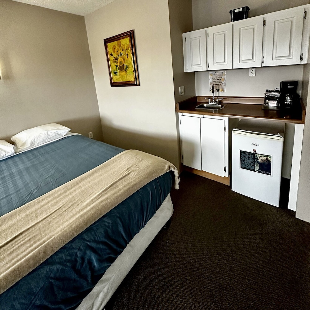 West Coast Motel 14/64